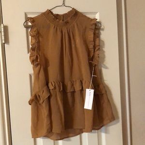 NWT. TruthNYC, mustard top w ruffles sz-L